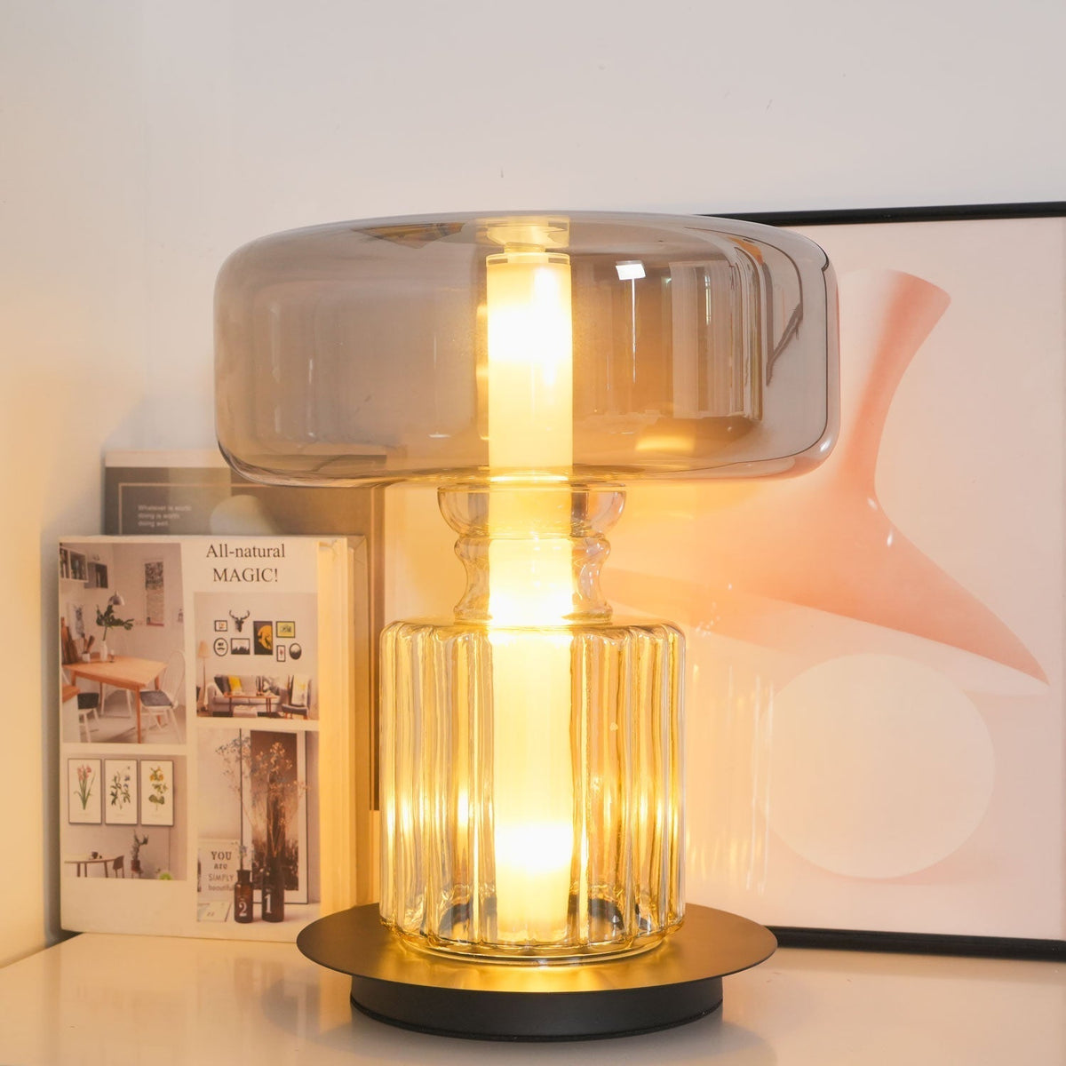 Svora modern bordslampa i glas