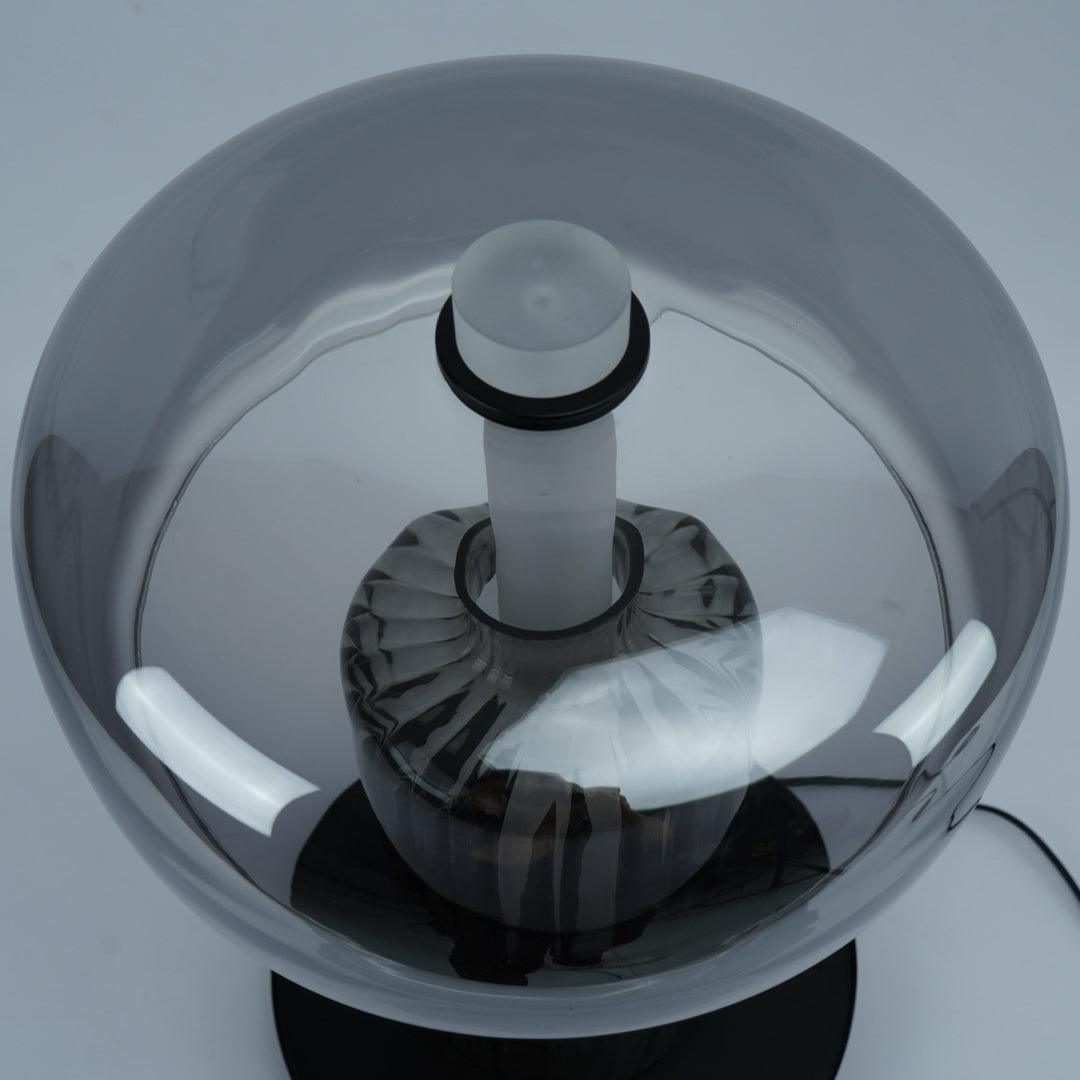 Svora modern bordslampa i glas