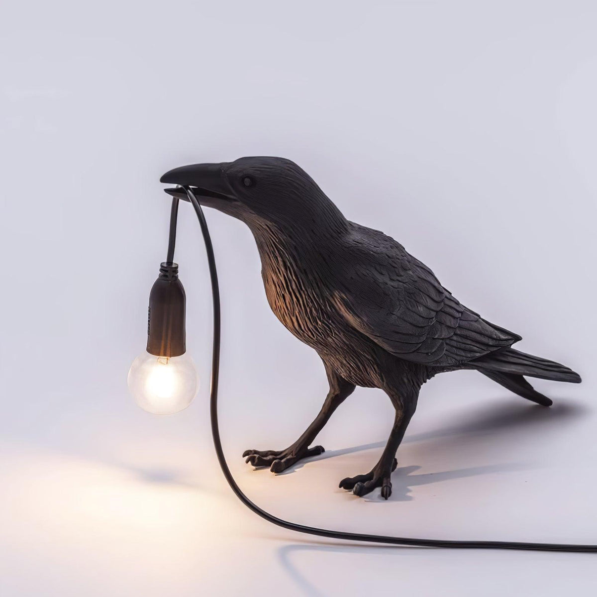 Evon fantasifull bordslampa i harts