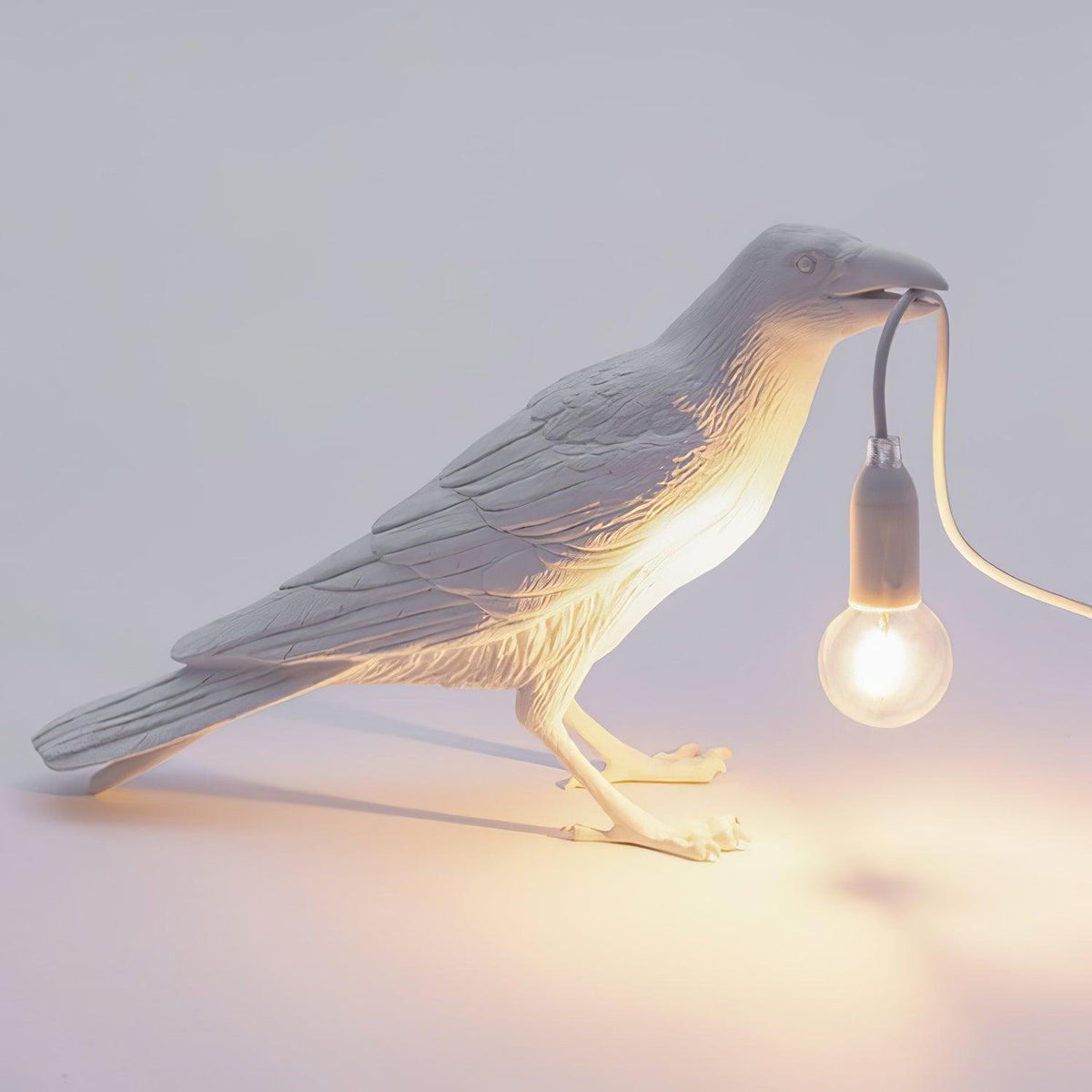 Evon fantasifull bordslampa i harts