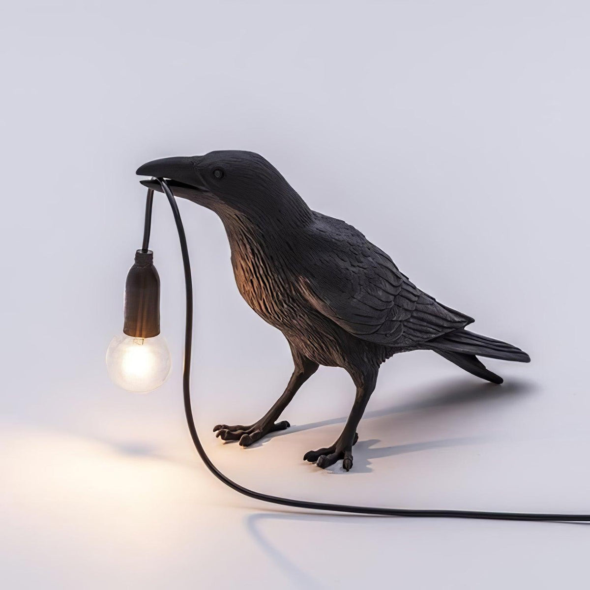 Evon fantasifull bordslampa i harts