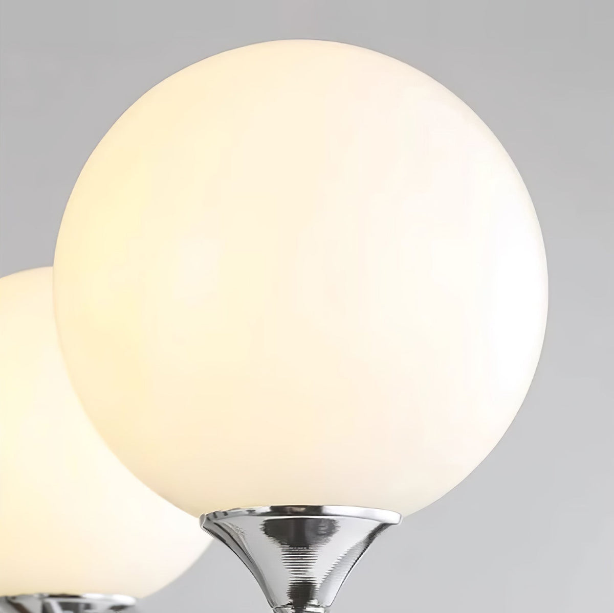 Miraena regal kuglelysekrone i matteret glas