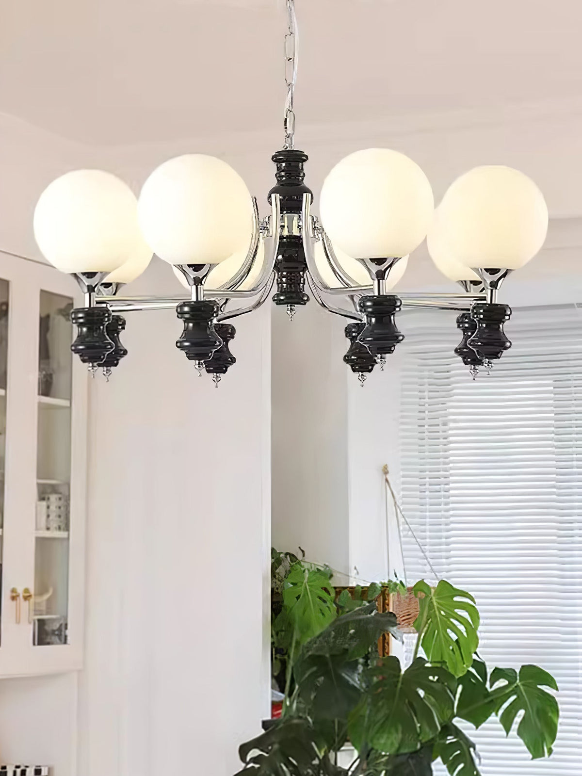 Miraena regal kuglelysekrone i matteret glas