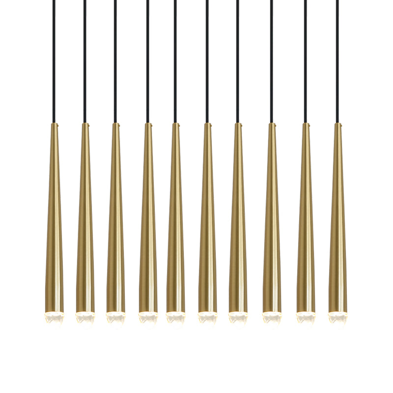 Lysekrone med poleret messing og krystalskærme, minimalistisk