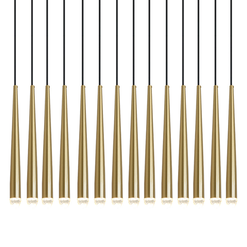 Lysekrone med poleret messing og krystalskærme, minimalistisk