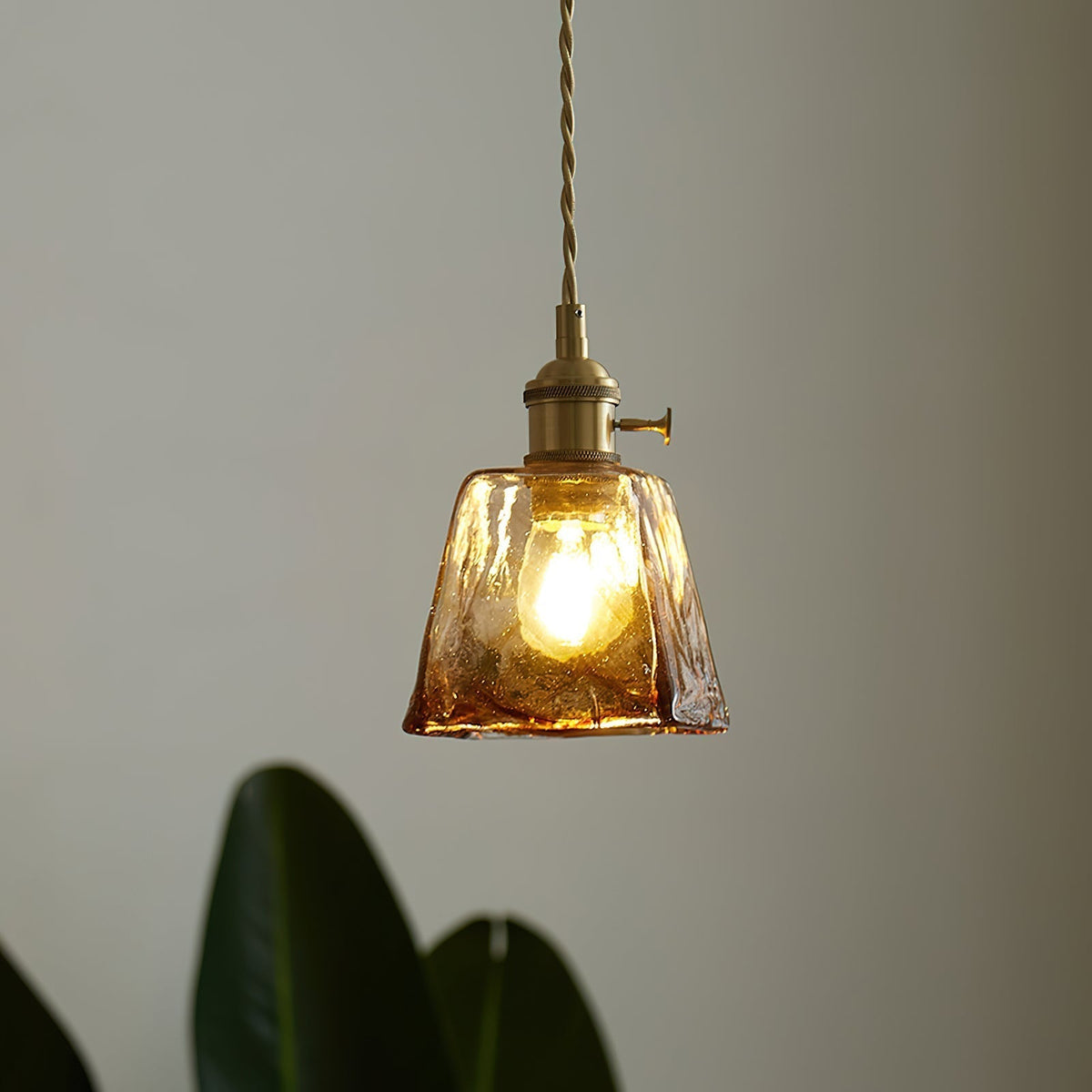 Velon-vintagependel i ravfarvet glas