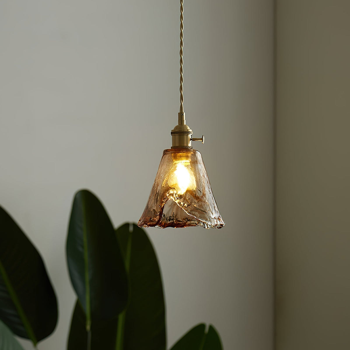 Velon-vintagependel i ravfarvet glas