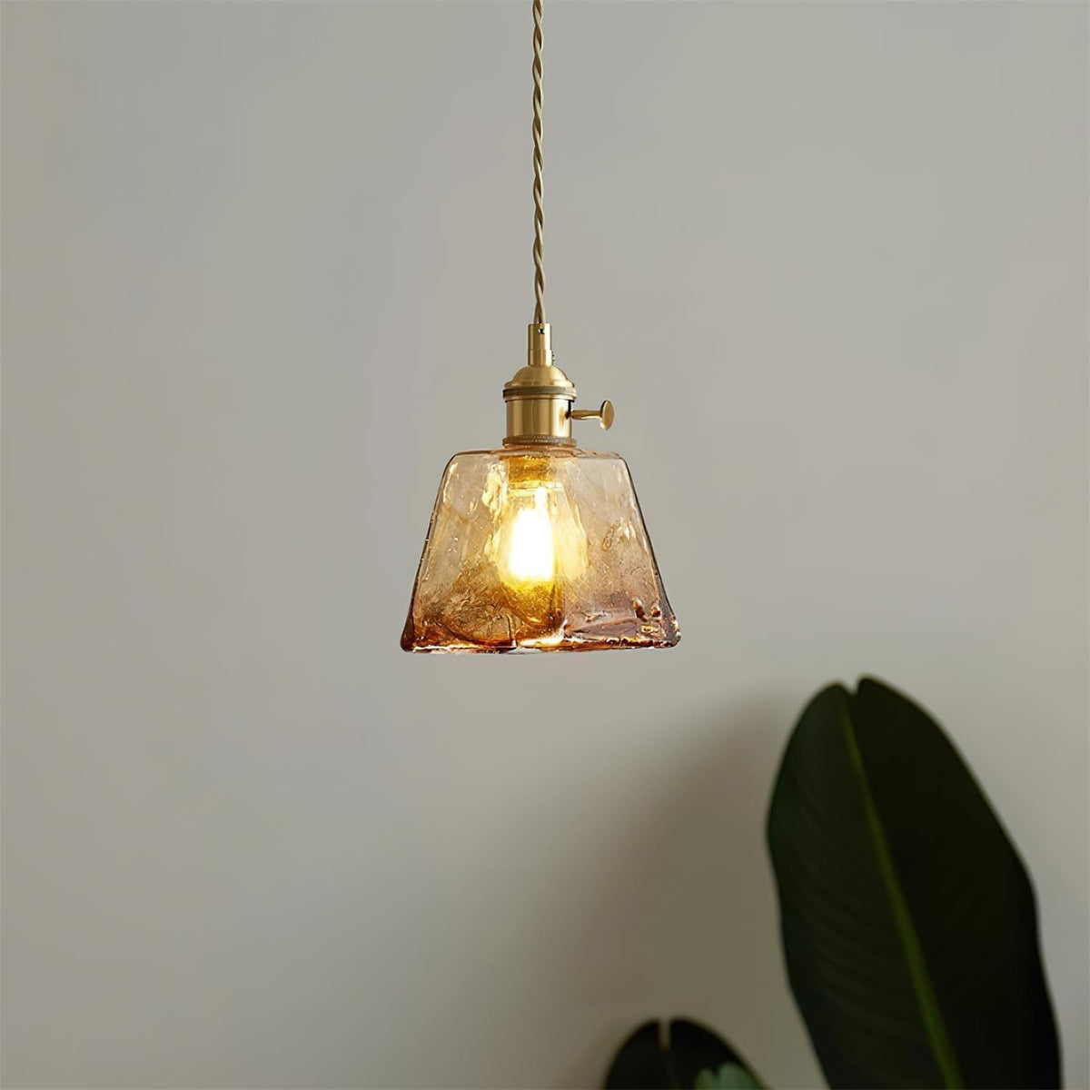 Velon-vintagependel i ravfarvet glas