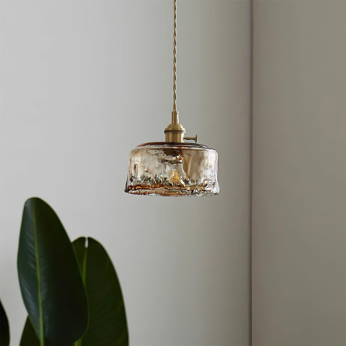Velon-vintagependel i ravfarvet glas