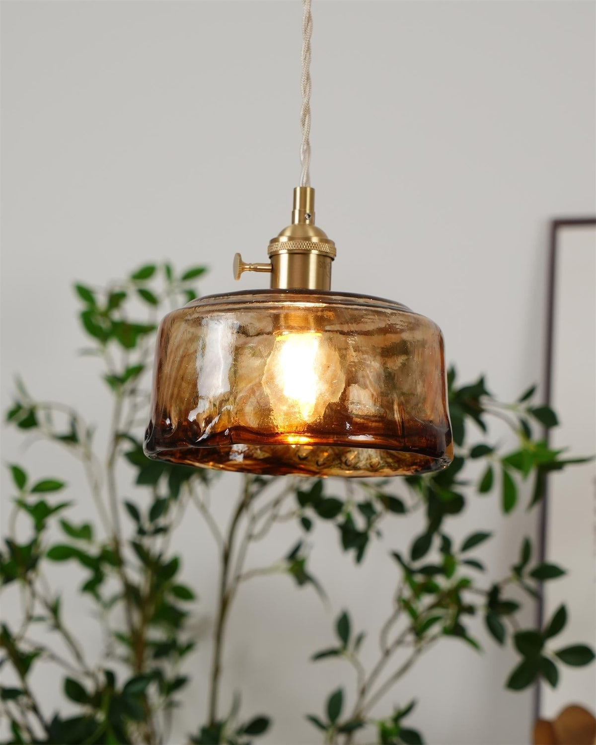 Velon-vintagependel i ravfarvet glas