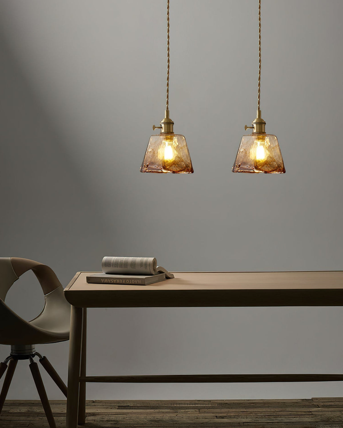 Velon-vintagependel i ravfarvet glas