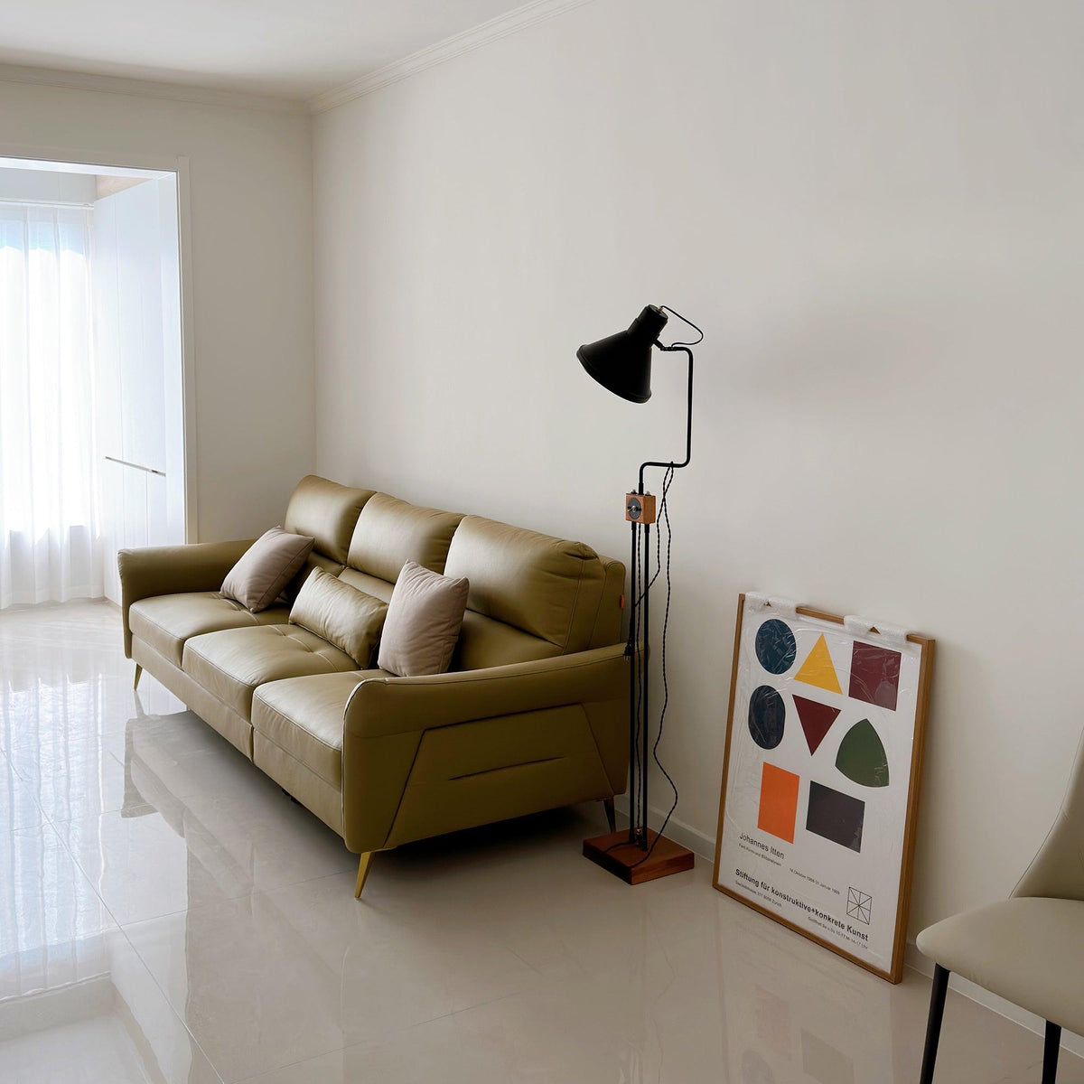 Terieria Floor Lamp