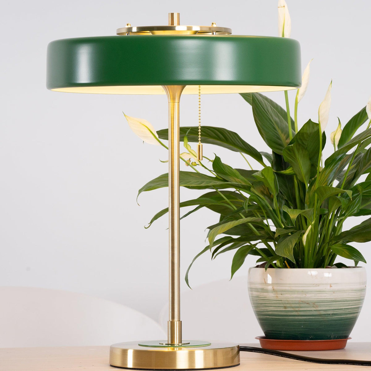 Paula moderne bordlampe