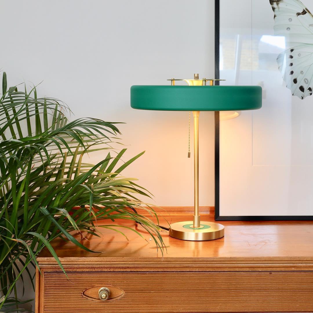 Paula moderne bordlampe