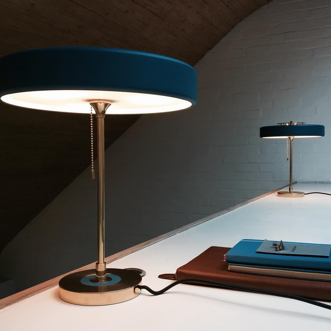 Paula moderne bordlampe