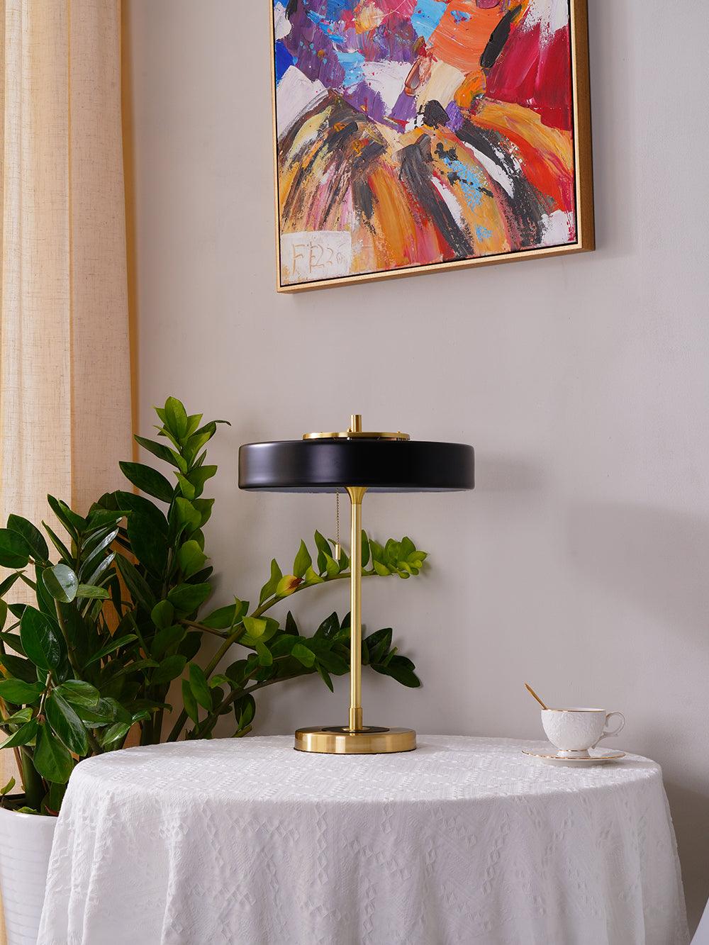 Paula moderne bordlampe