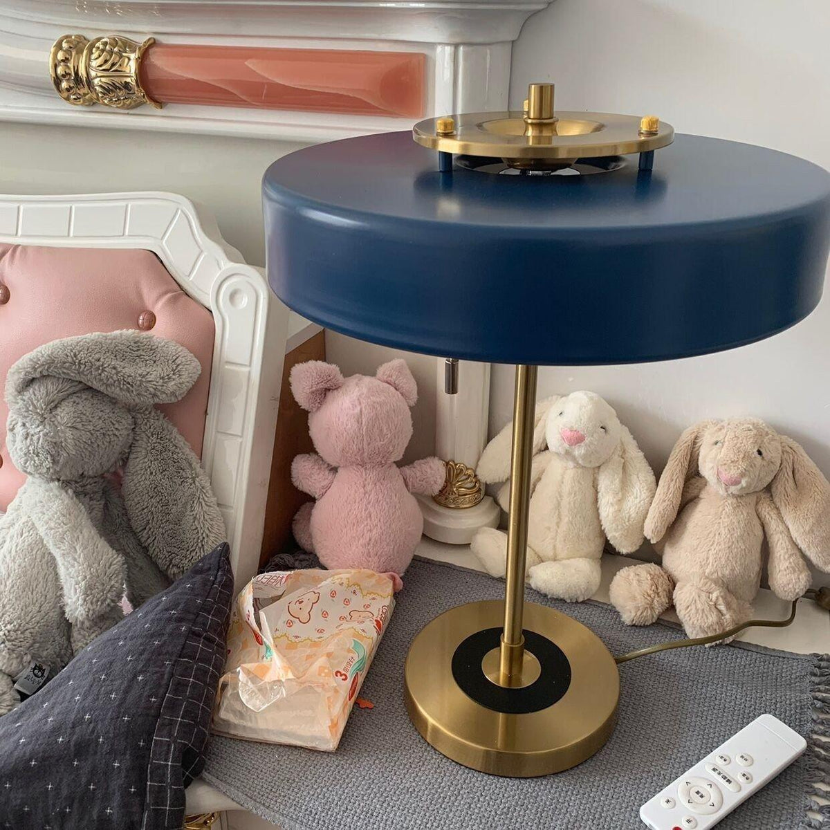 Paula moderne bordlampe