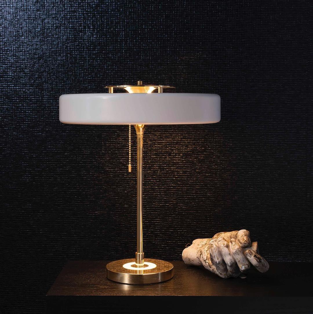 Paula moderne bordlampe