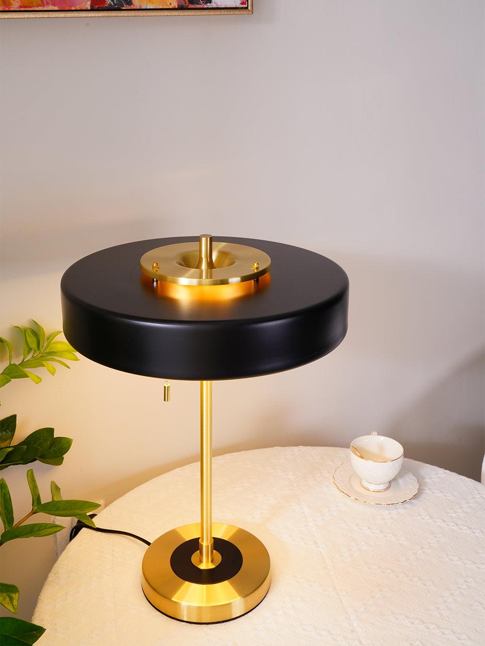 Paula moderne bordlampe