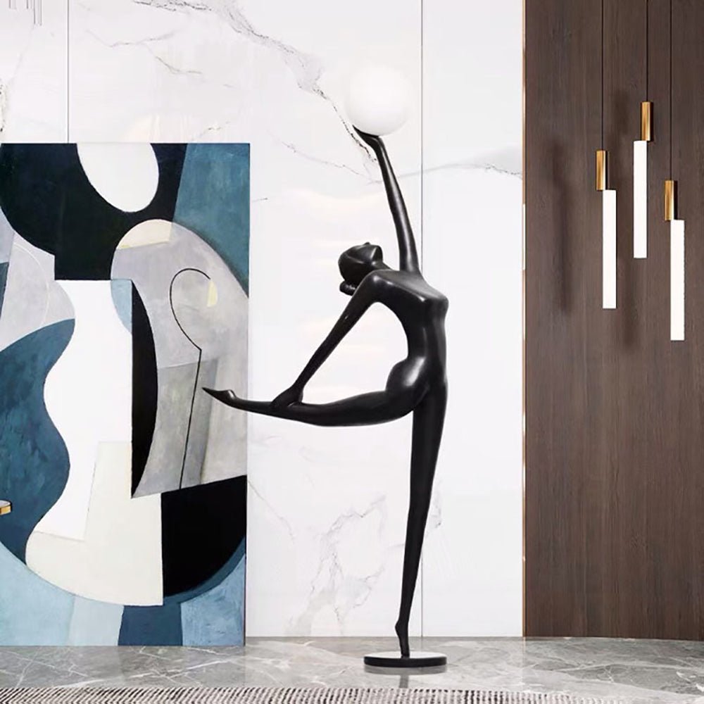 Lyrielle ballerina-gulvlampe i sort