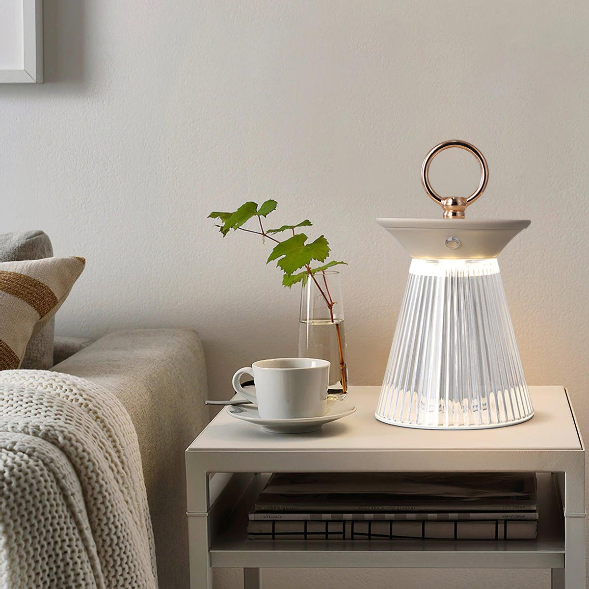 Auran moderne uigennemsigtig bordlampe