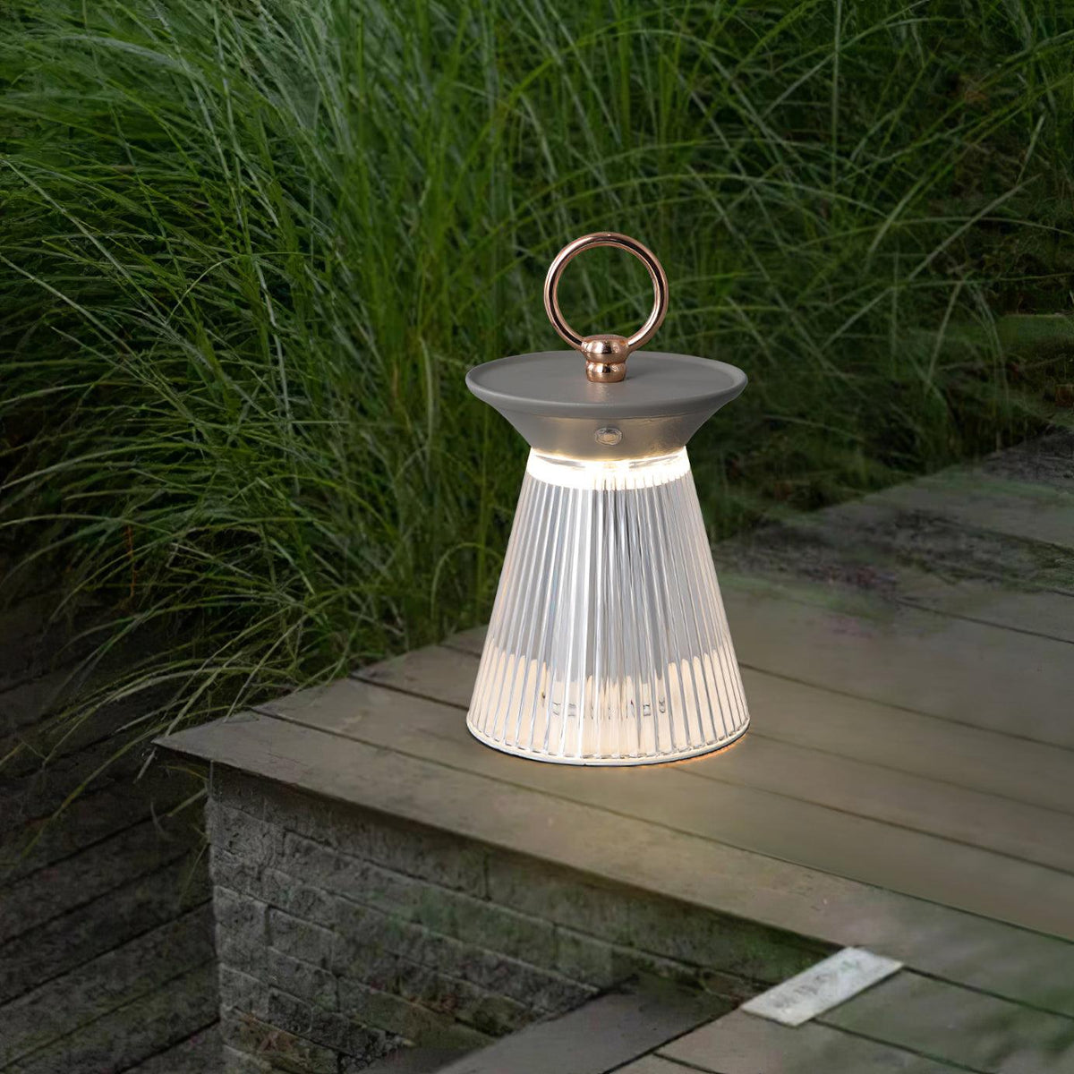 Auran moderne uigennemsigtig bordlampe