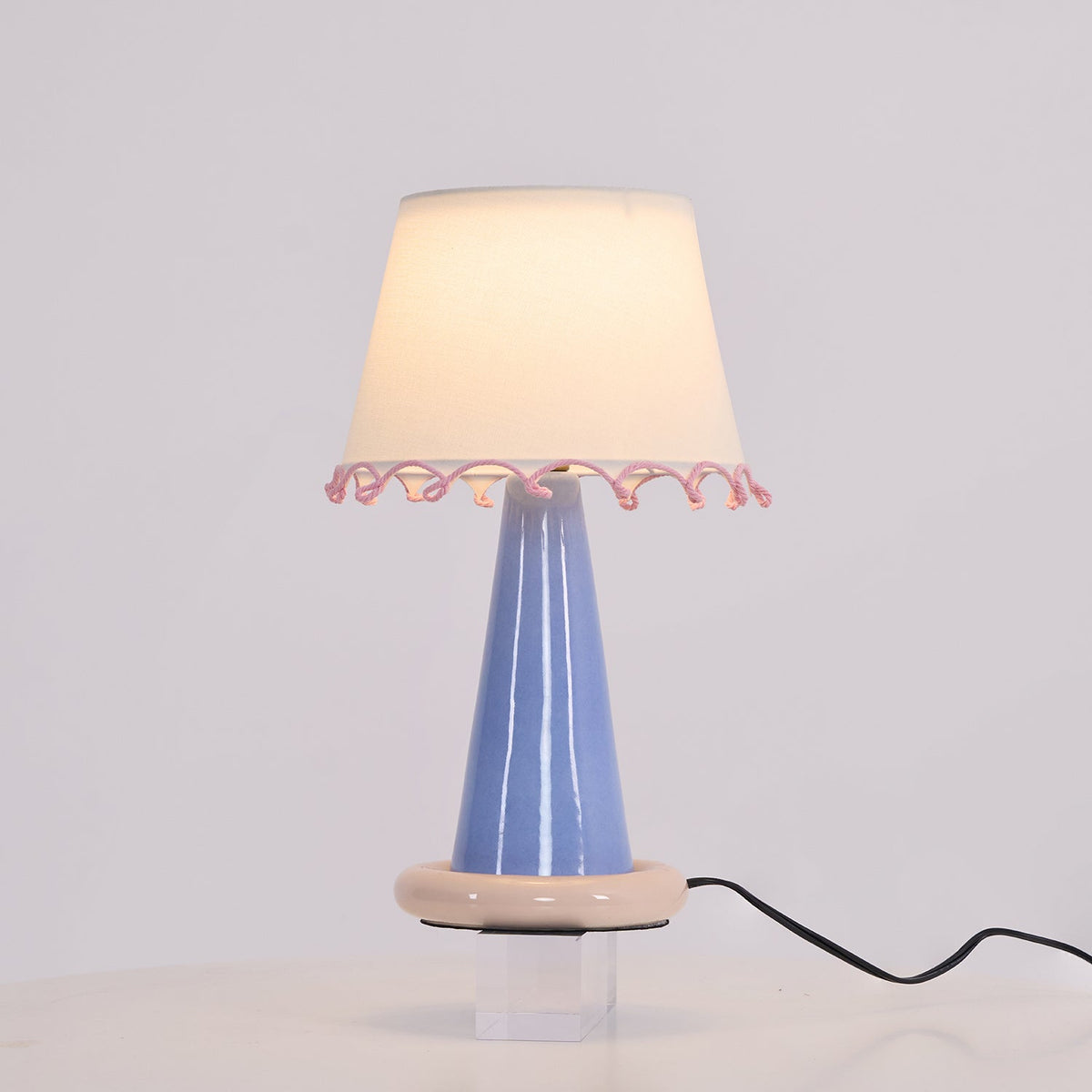 Teriiraya Table Lamp