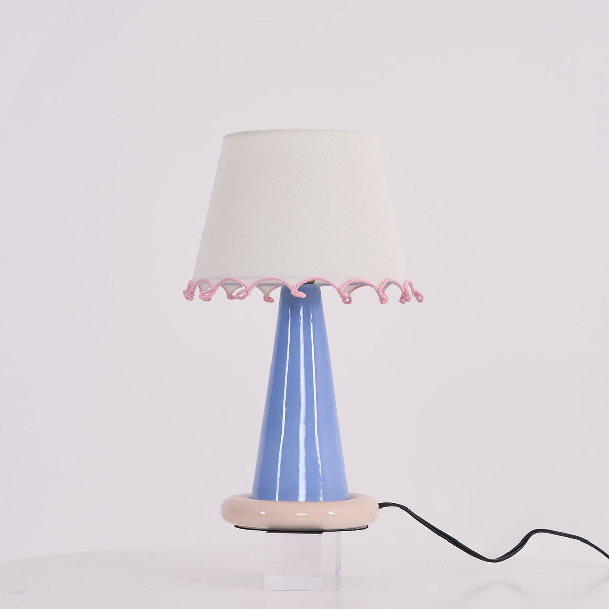 Rhett moderne keramisk bordlampe