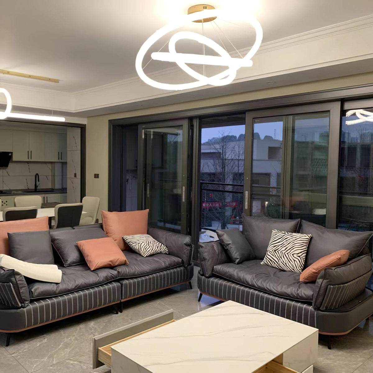 Candeeiro de teto Seleira com anel de cristal LED