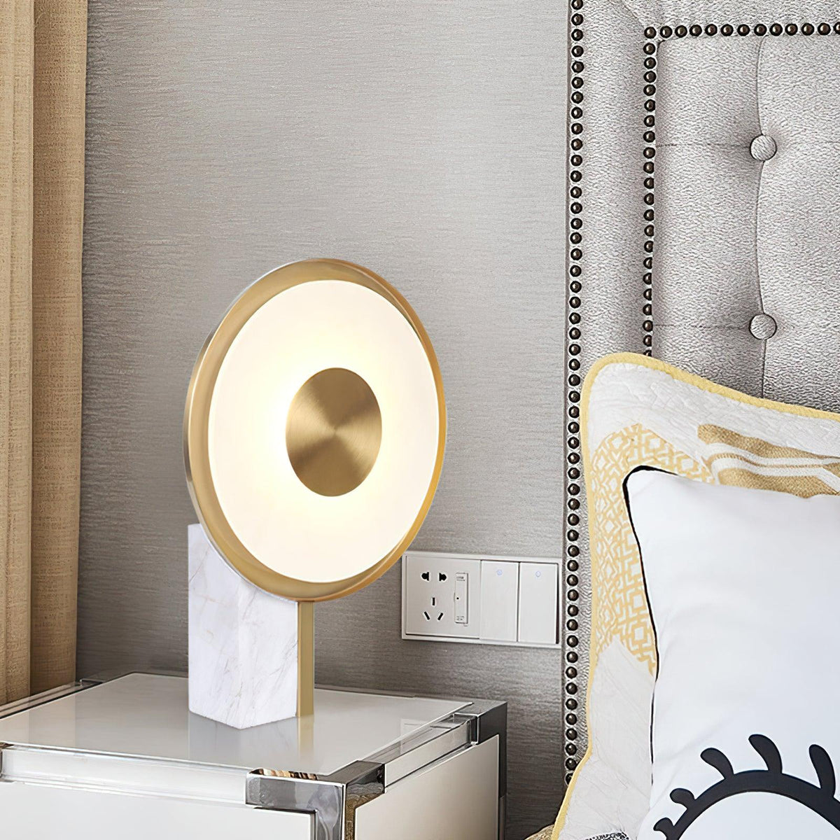 Candeeiro de mesa Tessain em mármore, minimalista