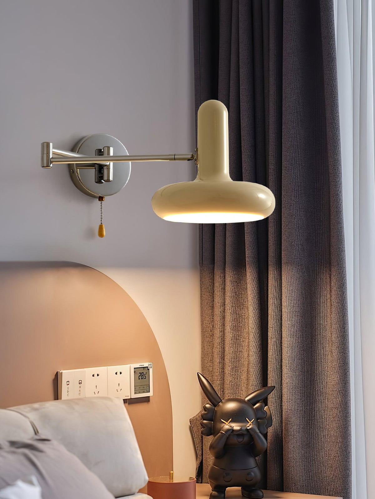 Ferinielle nordisk konstnärlig vägglampa i metall