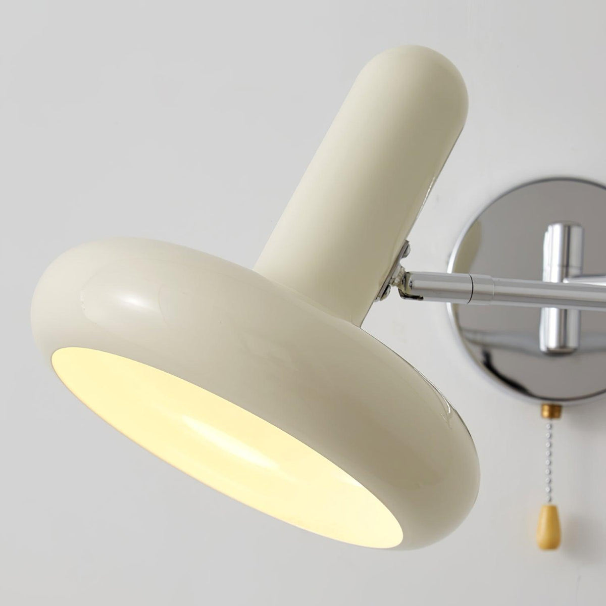 Ferinielle nordisk konstnärlig vägglampa i metall