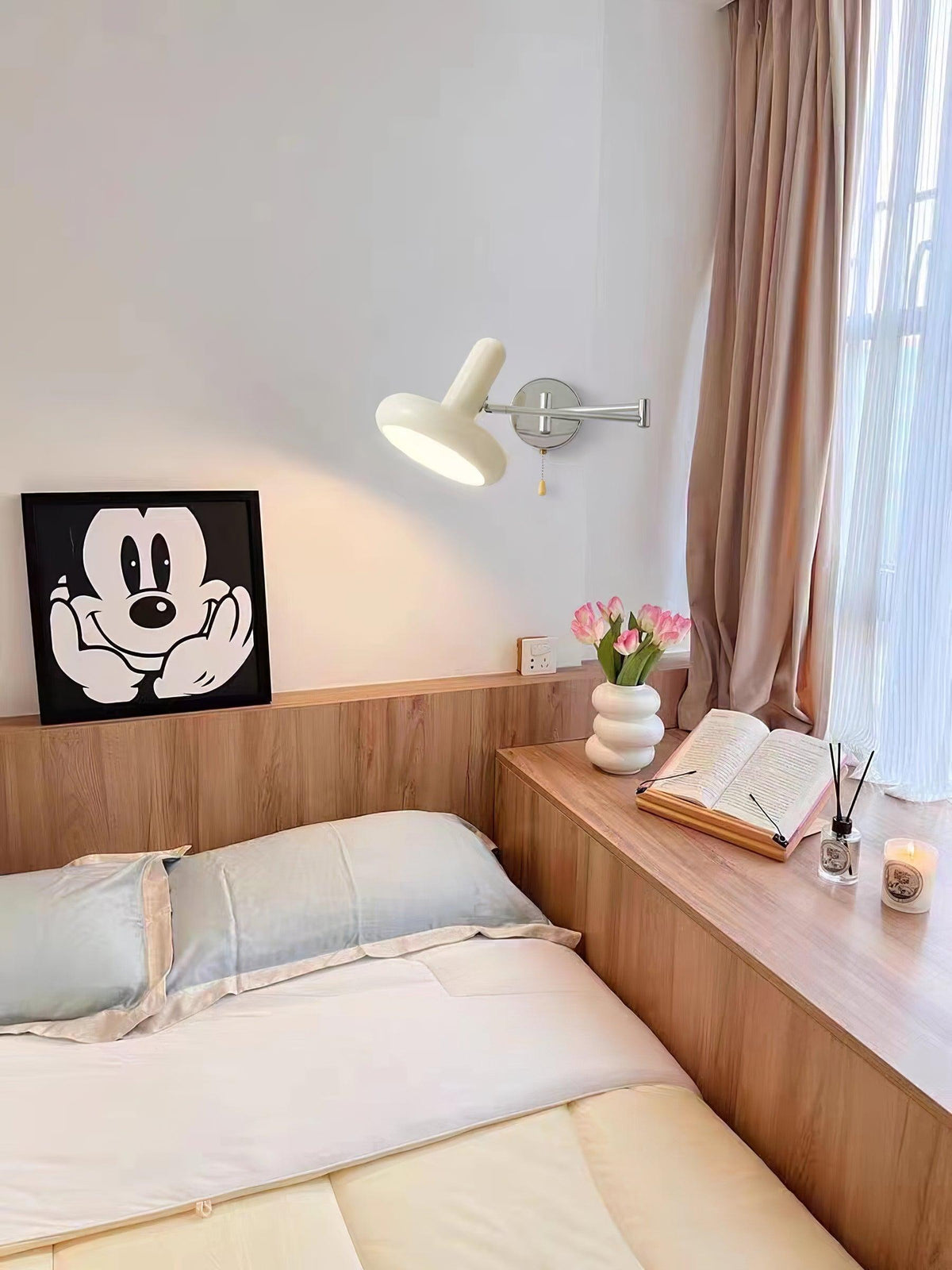 Ferinielle nordisk konstnärlig vägglampa i metall