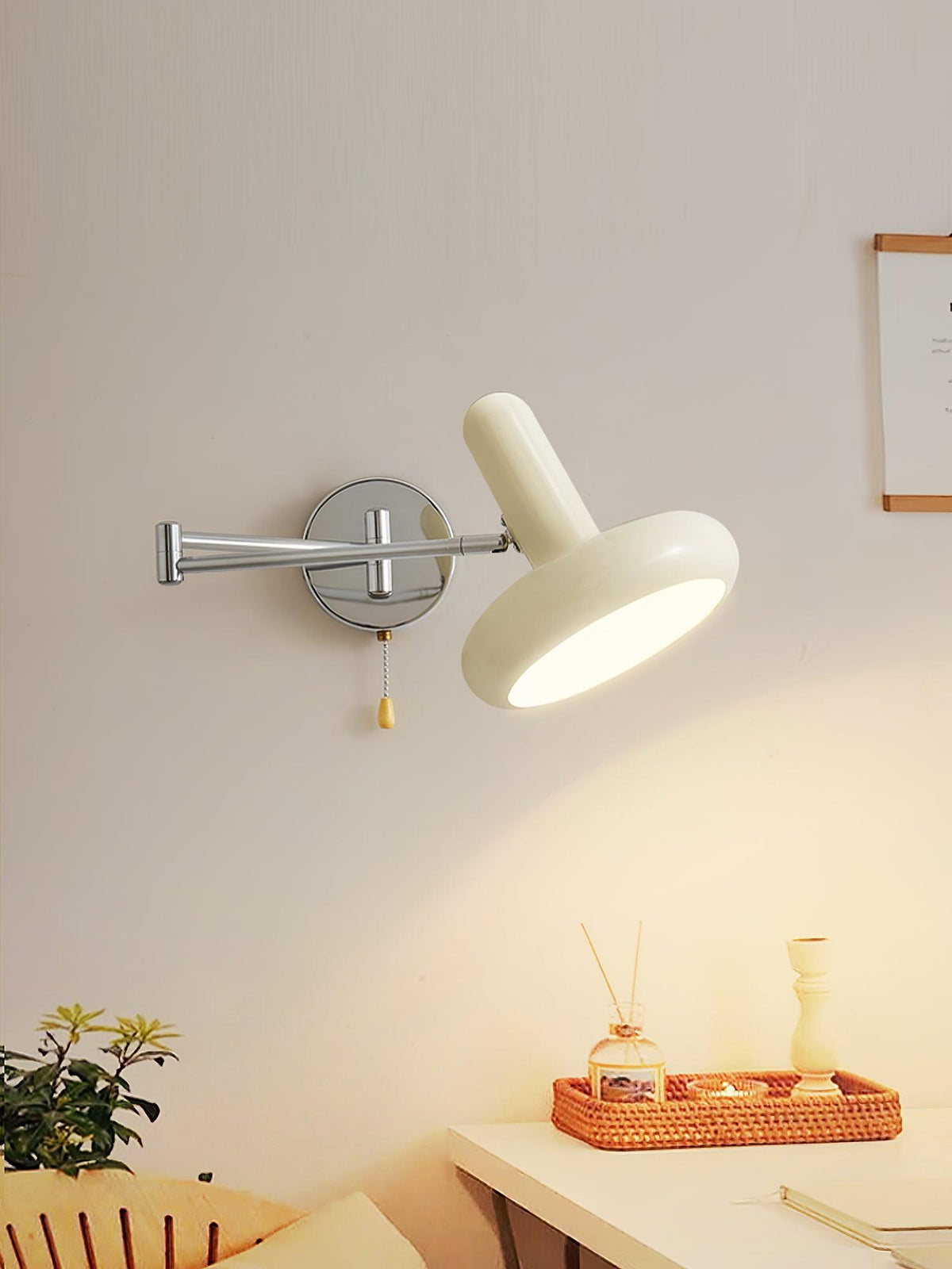 Ferinielle nordisk konstnärlig vägglampa i metall