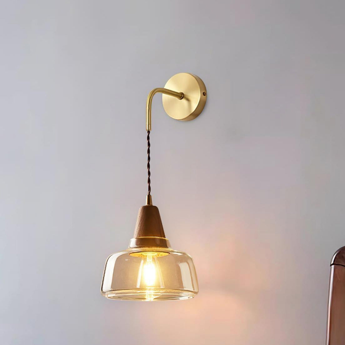 Ovely vägglampa
