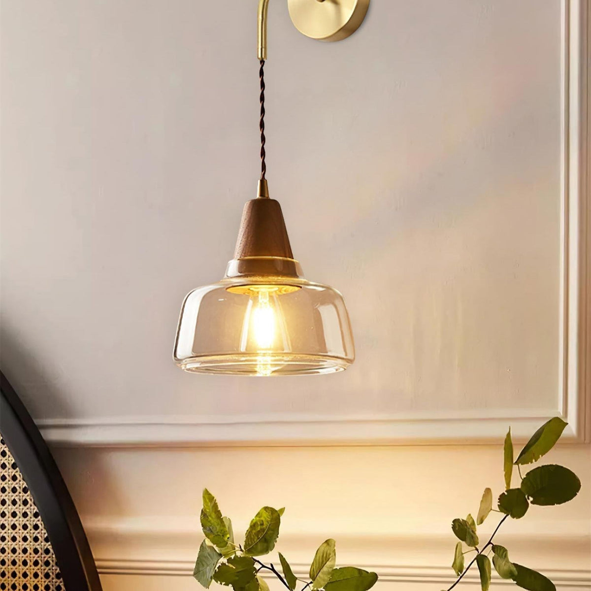Ovely vägglampa