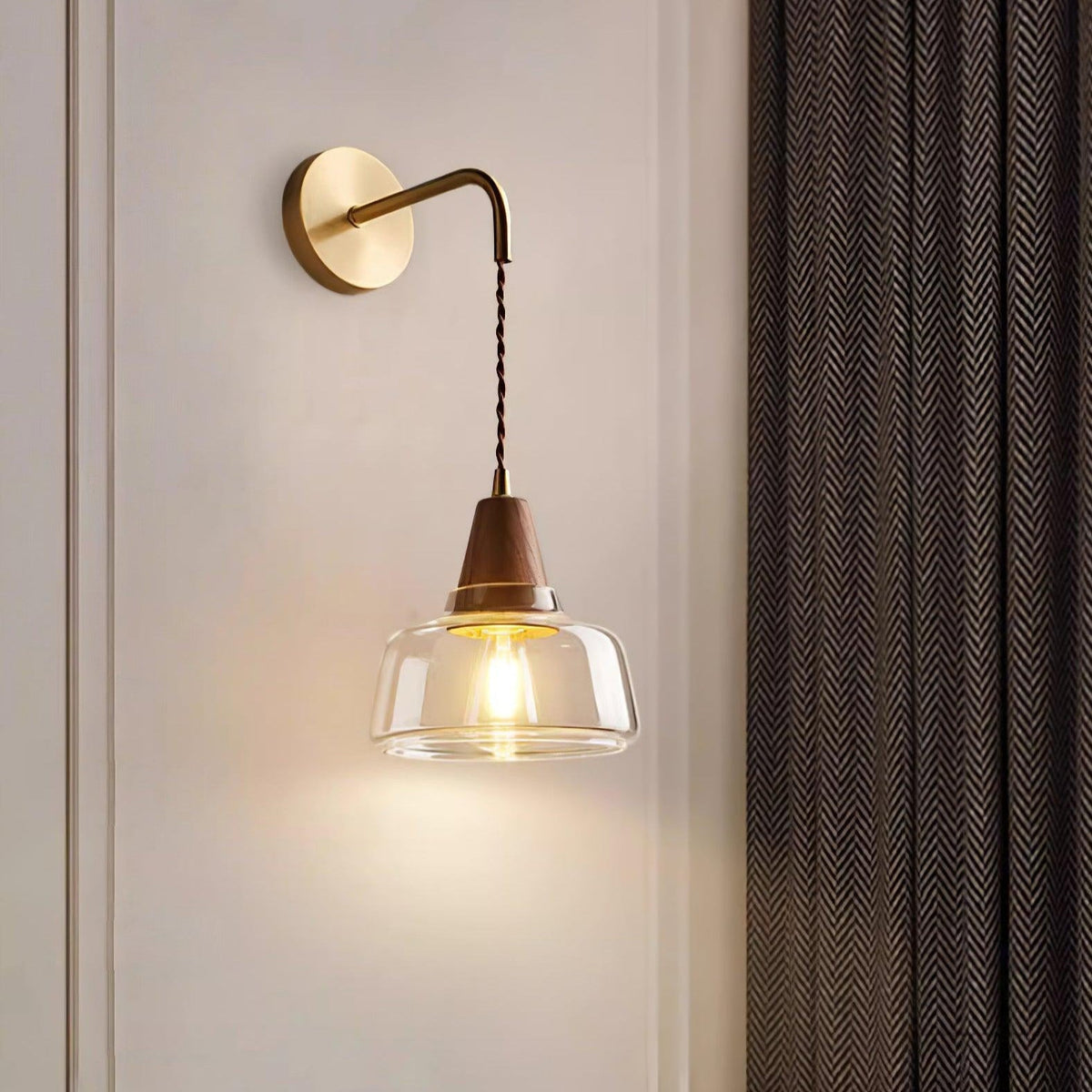 Ovely vägglampa