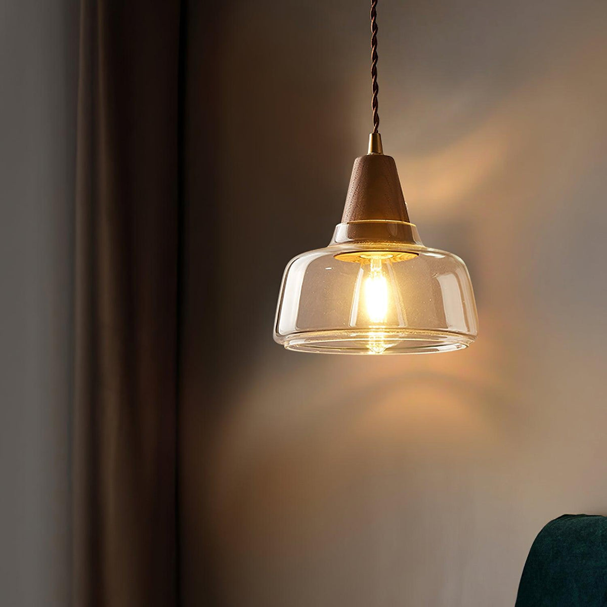 Ovely vägglampa