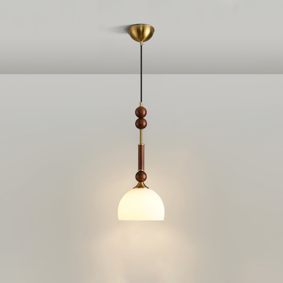 Yovelis vintage pendel-lampe i træ