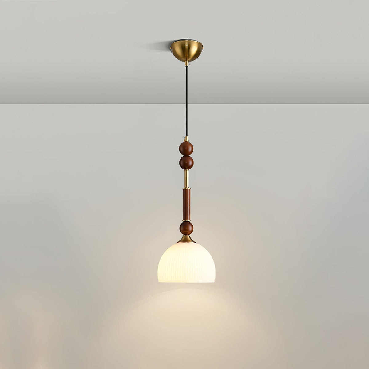 Yovelis vintage pendel-lampe i træ