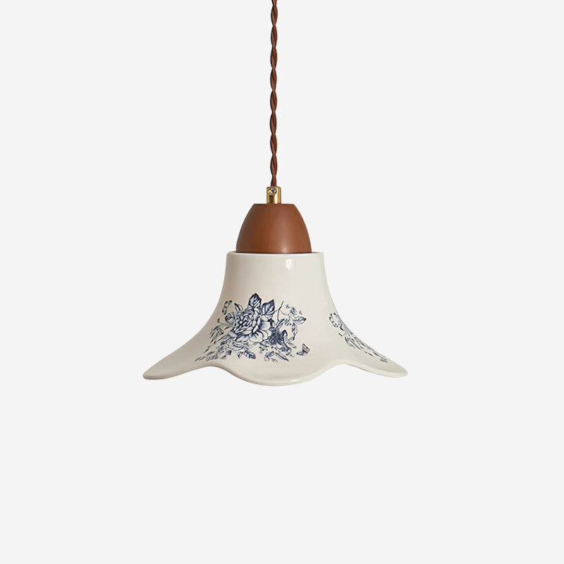 Pendellampor i porslin med blomsterdesign