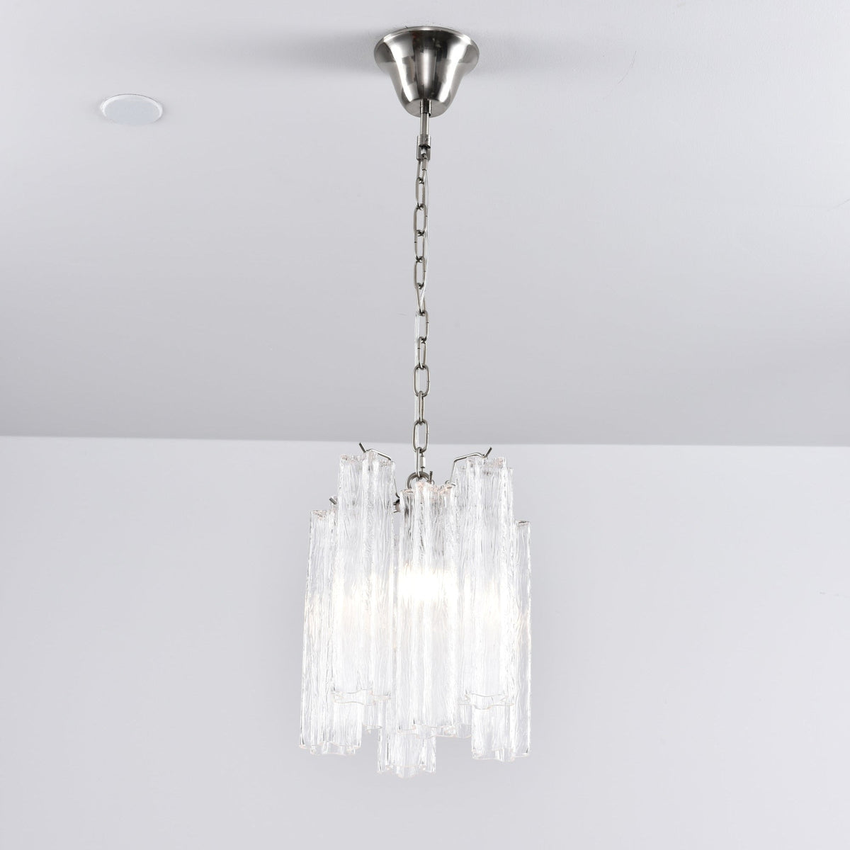 Lioroella lysekrone i Murano-glas med lyserød gradient