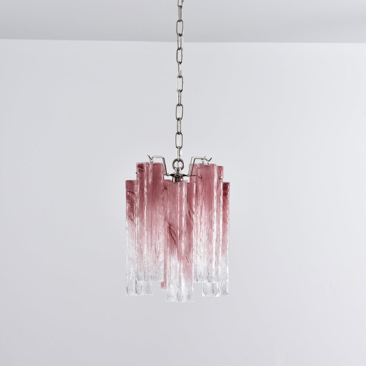Lioroella lysekrone i Murano-glas med lyserød gradient