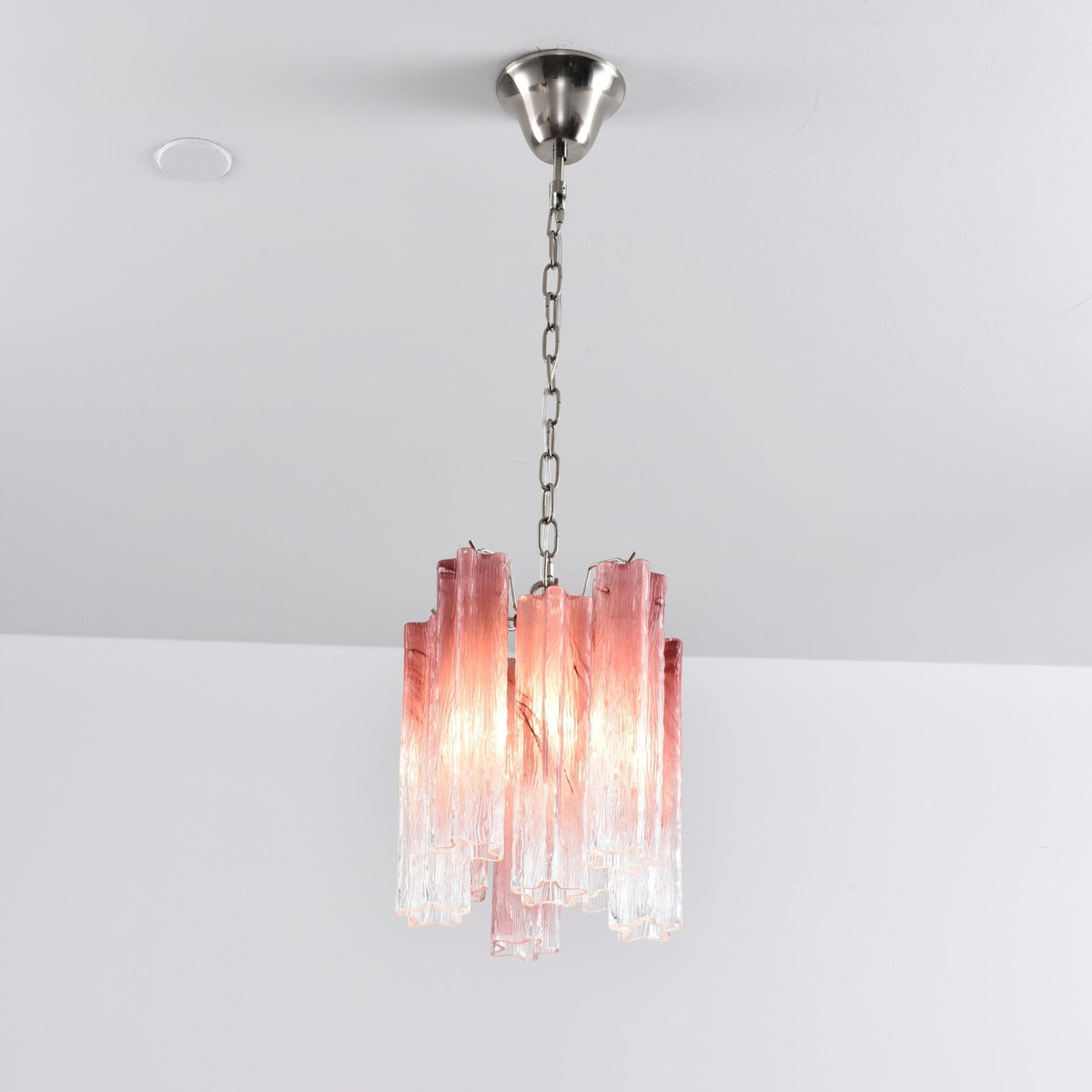 Lioroella lysekrone i Murano-glas med lyserød gradient