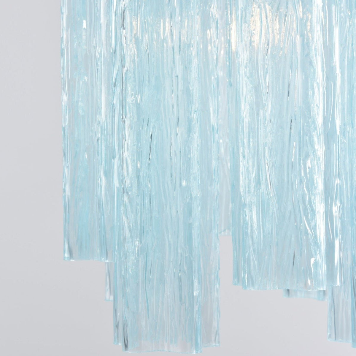 Lioroella lysekrone i Murano-glas med lyserød gradient