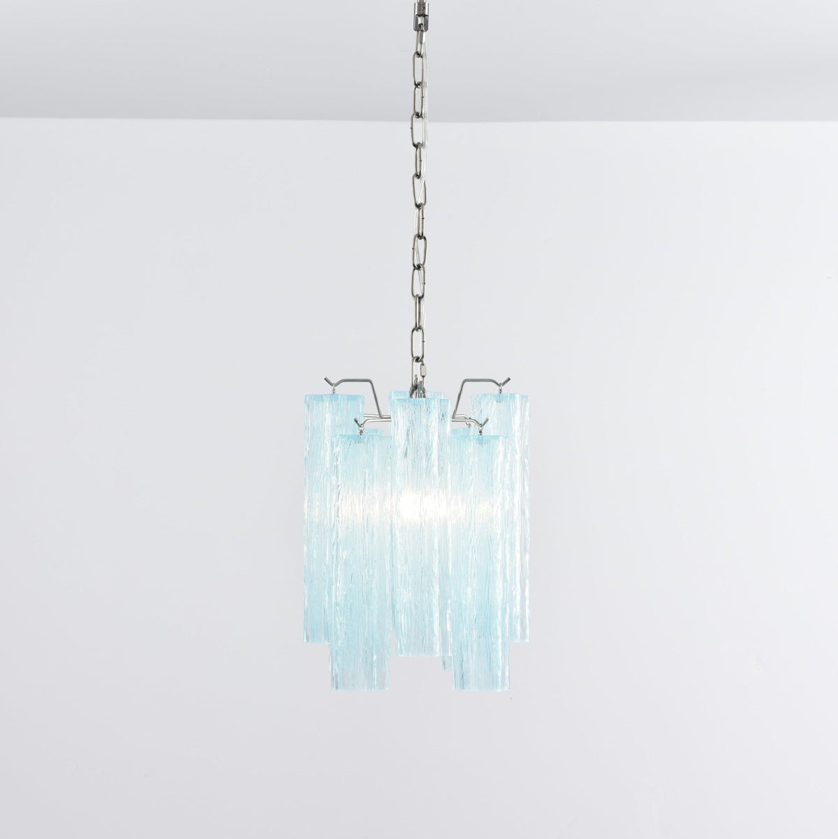 Lioroella lysekrone i Murano-glas med lyserød gradient