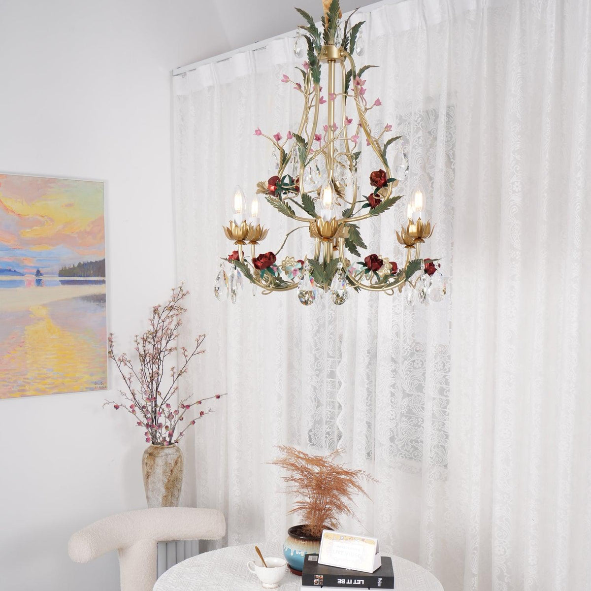 Selarella lysekrone i messing med blomst, rose, krystal og stearinlys