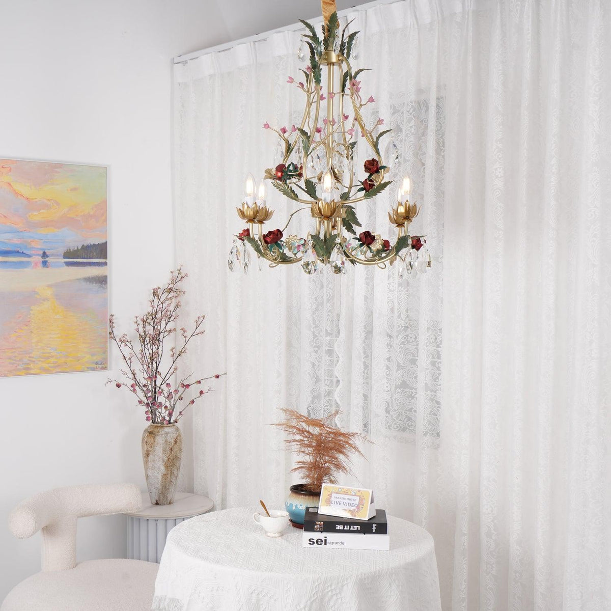 Selarella lysekrone i messing med blomst, rose, krystal og stearinlys