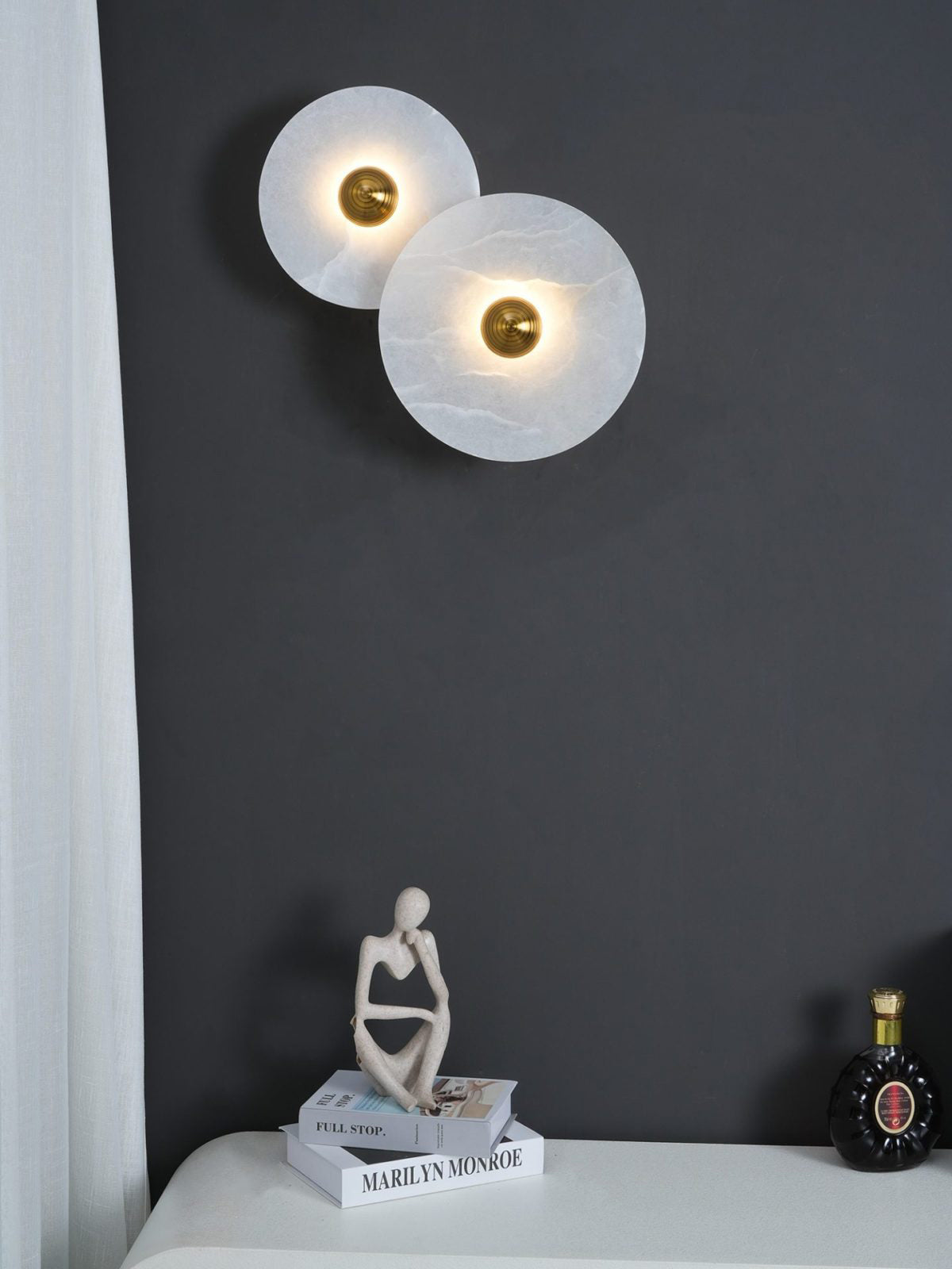 Apollo rund alabastervägglampa