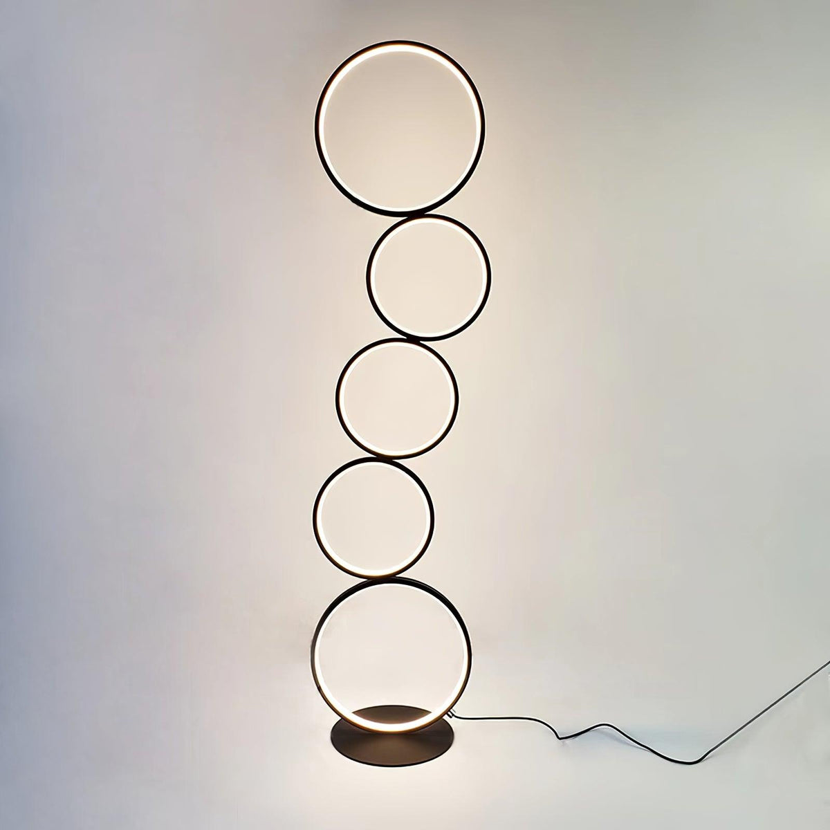 Noroaine golvlampa